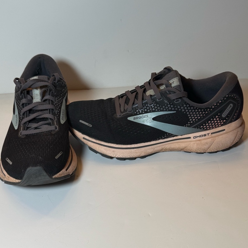 Brooks Ghost 14 Women's Running Shoes SZ 8 Sneakers Training Athletic Gym